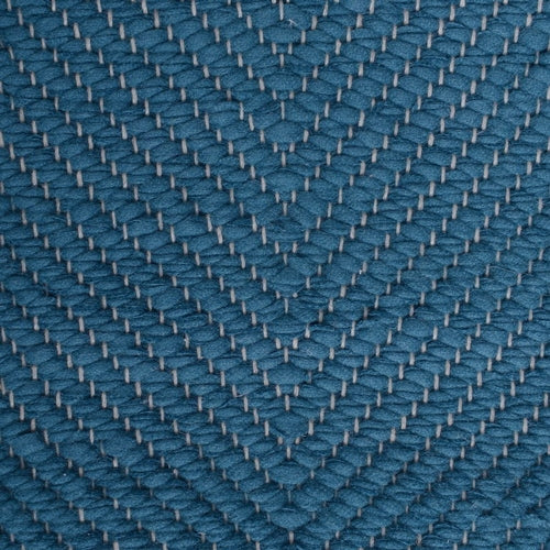 <p>Vertical Herringbone, blue H490 on the white yarn</p>