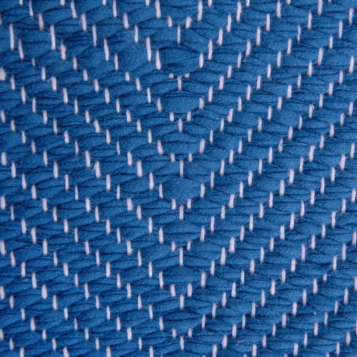 <p>Vertical Herringbone, azure H490 on the white yarn</p>