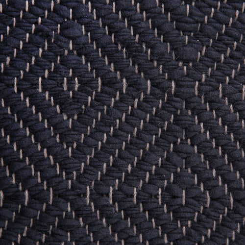 <p>Big Diamond Twill, dark blue H497 on the white yarn</p>
